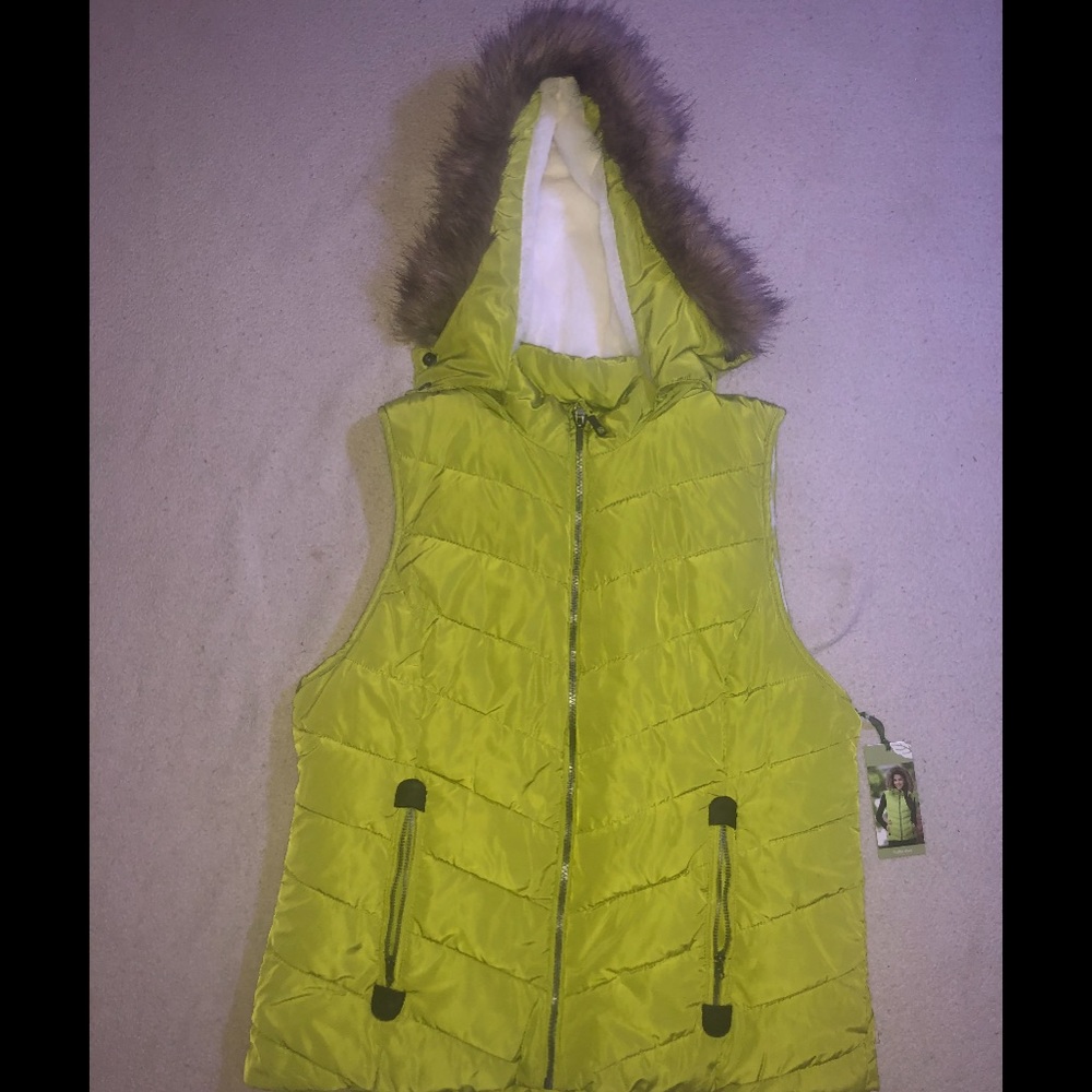 GreenTea Women’s Puffer Vest (NEW) - Picture 1 of 8